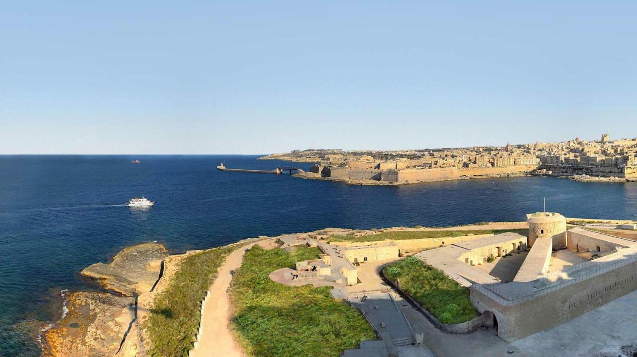 Apartment In Fort Cambridge With Pool Sliema Esterno foto