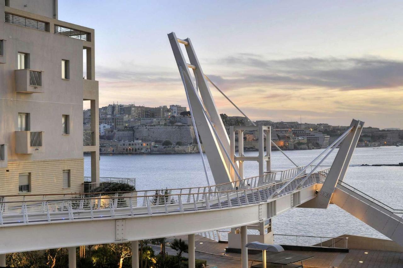 Apartment In Fort Cambridge With Pool Sliema Esterno foto