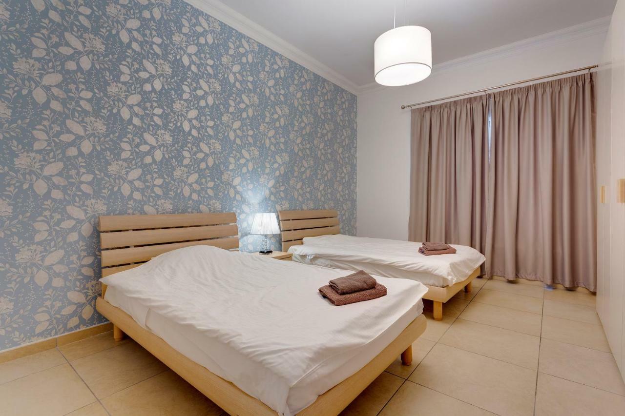 Apartment In Fort Cambridge With Pool Sliema Esterno foto