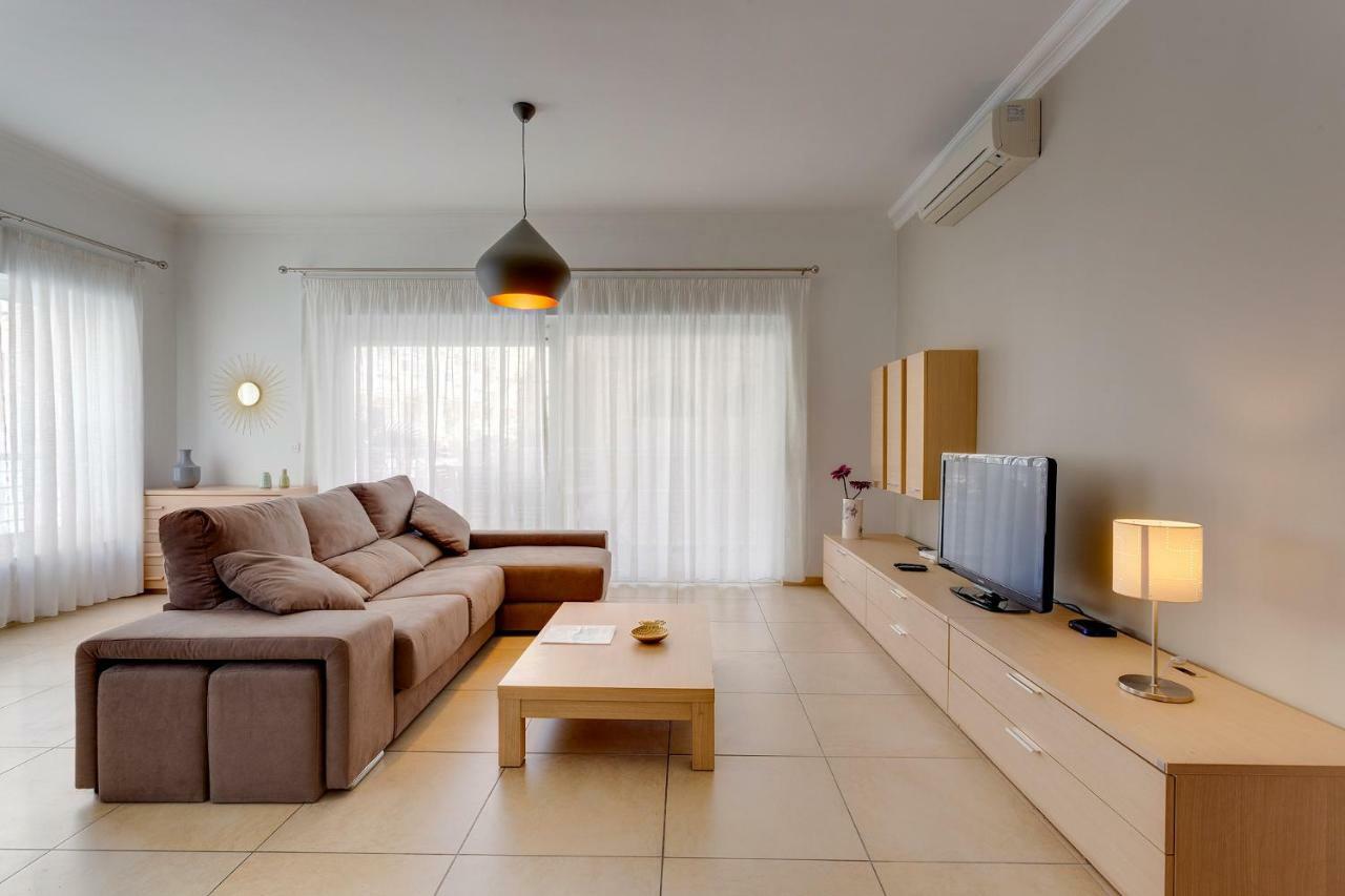 Apartment In Fort Cambridge With Pool Sliema Esterno foto
