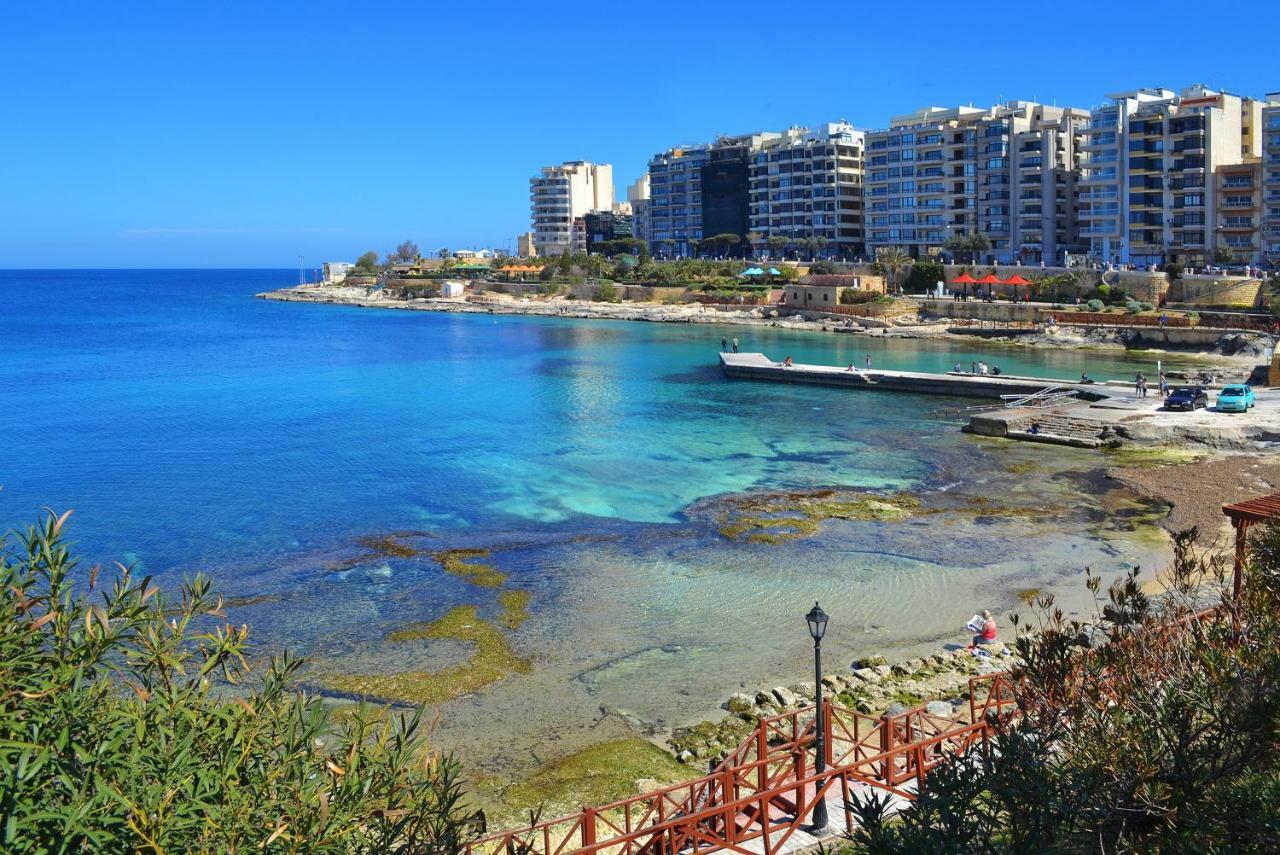 Apartment In Fort Cambridge With Pool Sliema Esterno foto